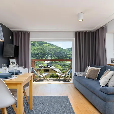 Orla シュチルク